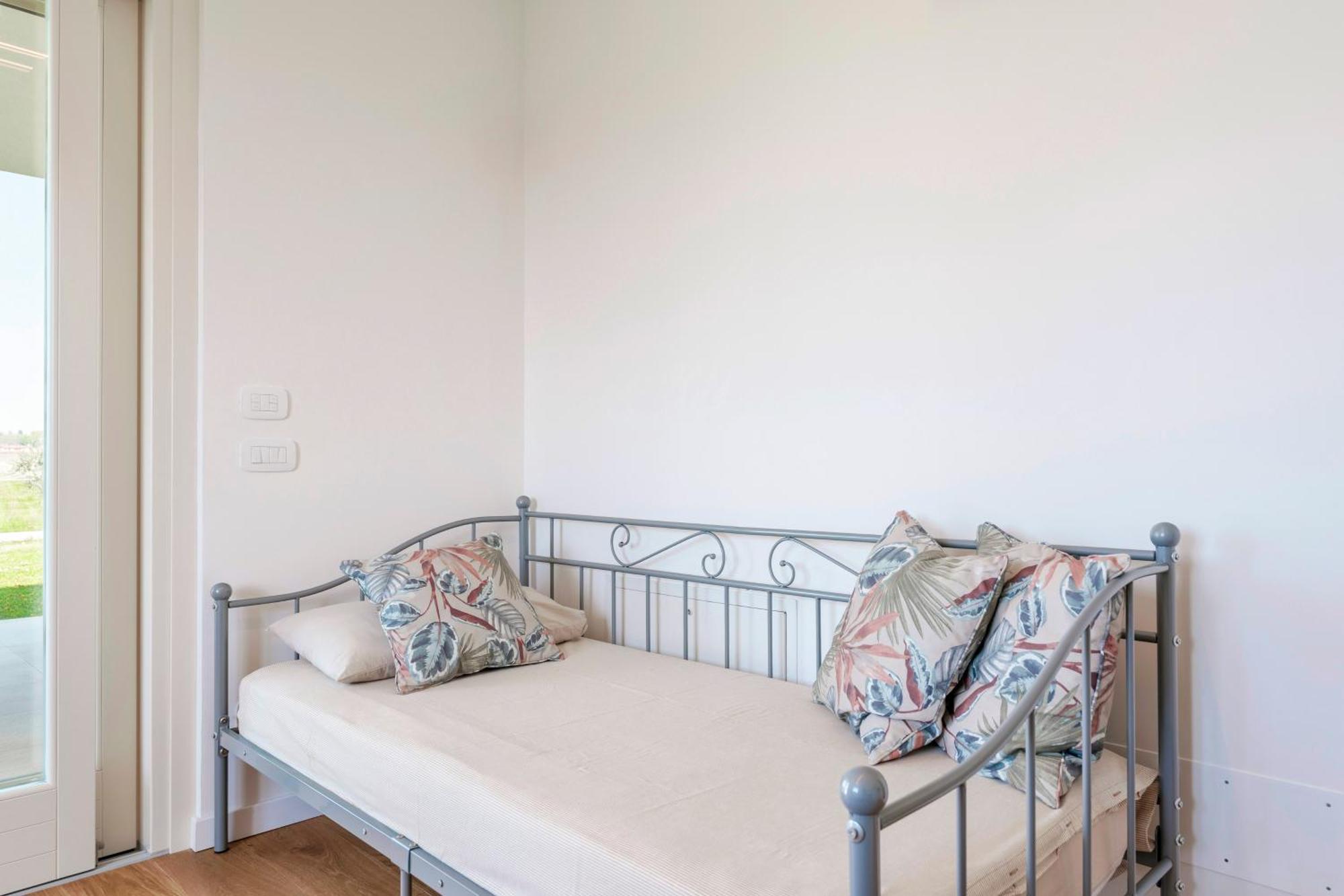 Lagobaldo Apartments - Regarda Travel Colà エクステリア 写真