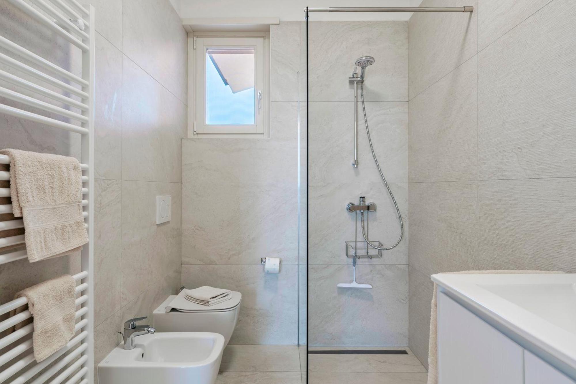Lagobaldo Apartments - Regarda Travel Colà エクステリア 写真
