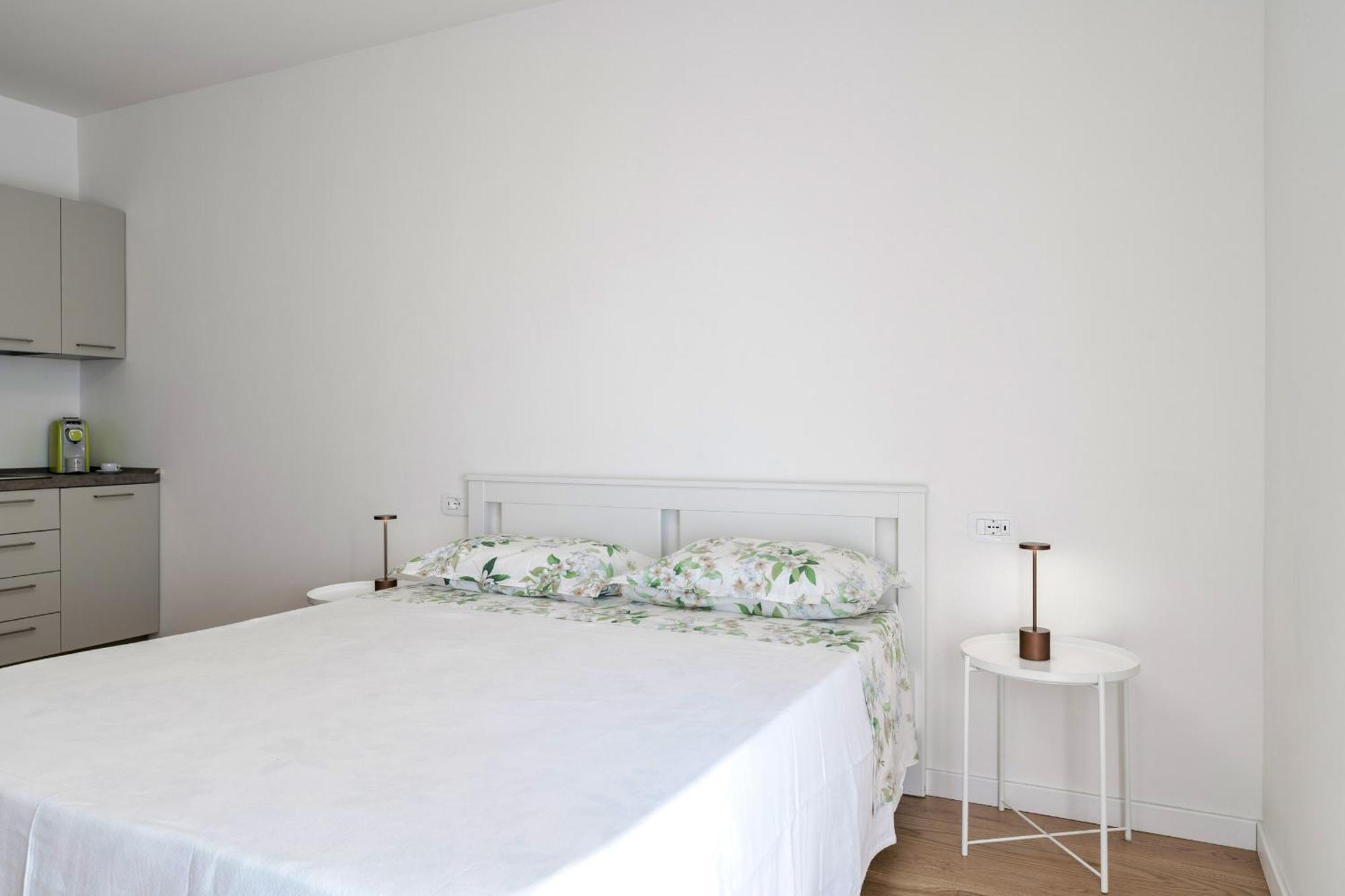 Lagobaldo Apartments - Regarda Travel Colà エクステリア 写真