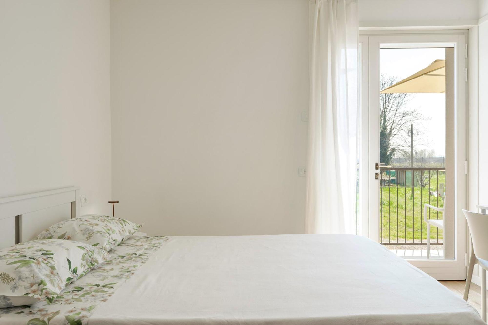 Lagobaldo Apartments - Regarda Travel Colà エクステリア 写真