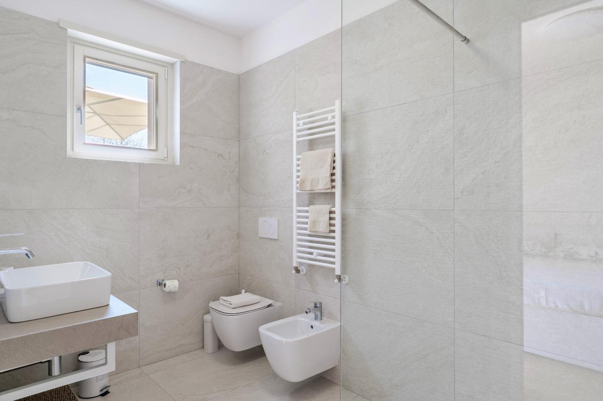 Lagobaldo Apartments - Regarda Travel Colà エクステリア 写真
